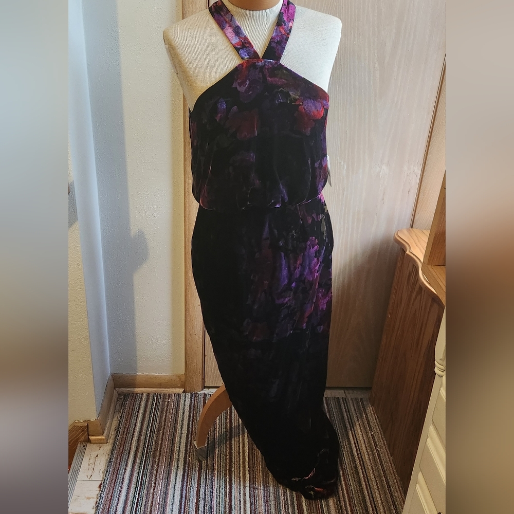 Velvet Floral Aidan by Aiden Mattox Dress Size 4